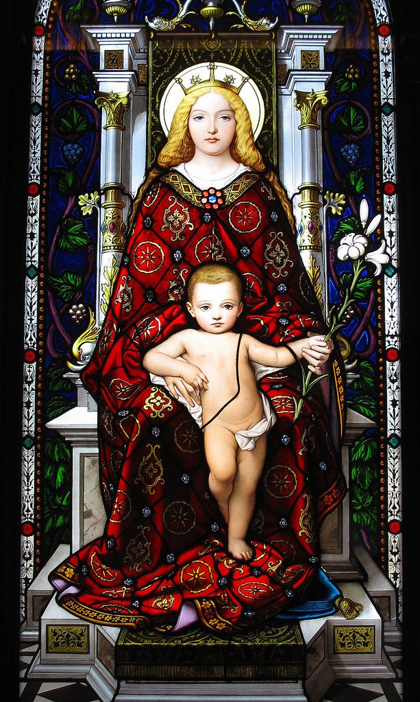 vidriera-virgen-con-nino-museos-vaticanos